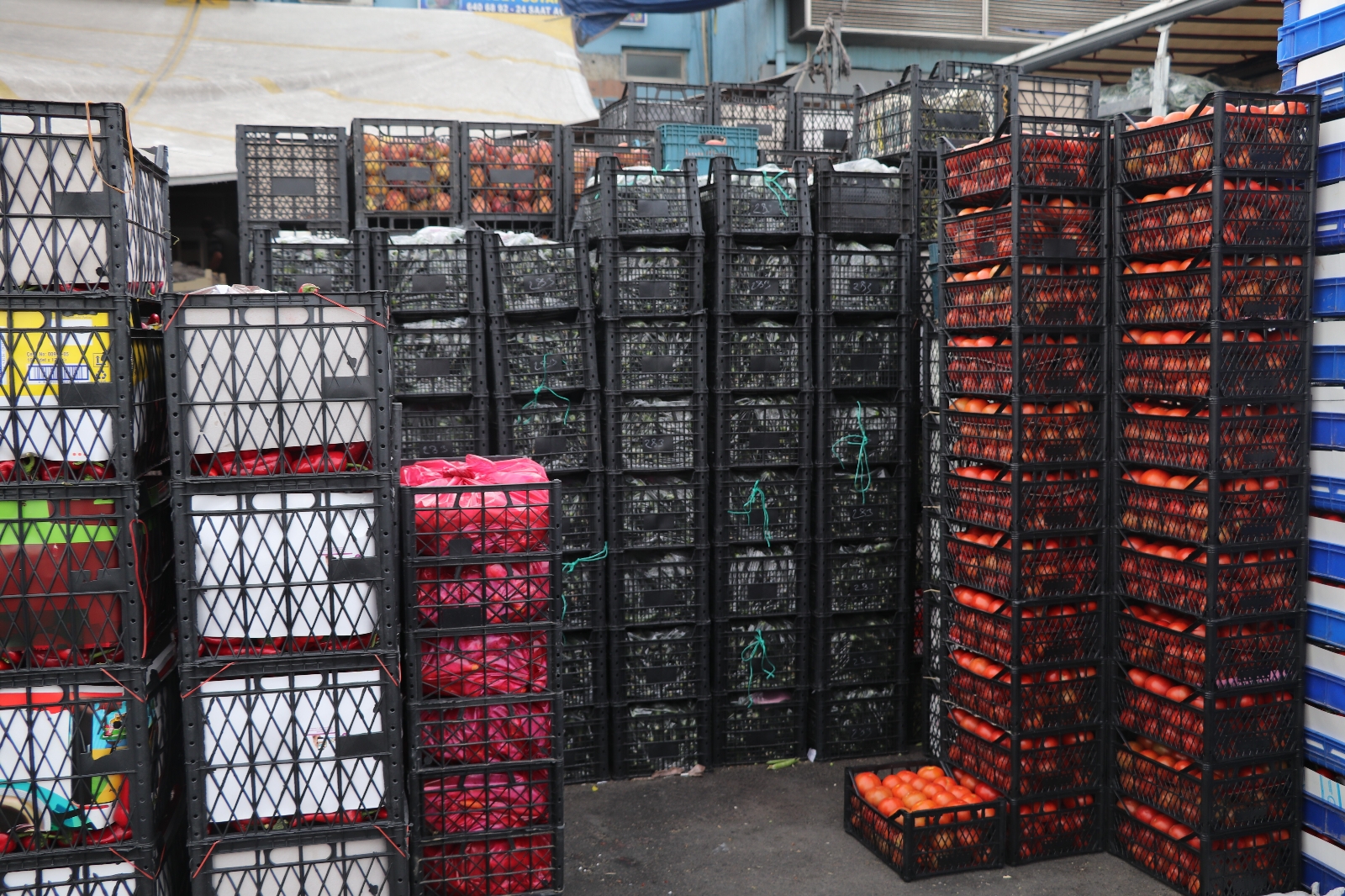 Bayrampaşa sebze ve meyve halinde esnaf dertli