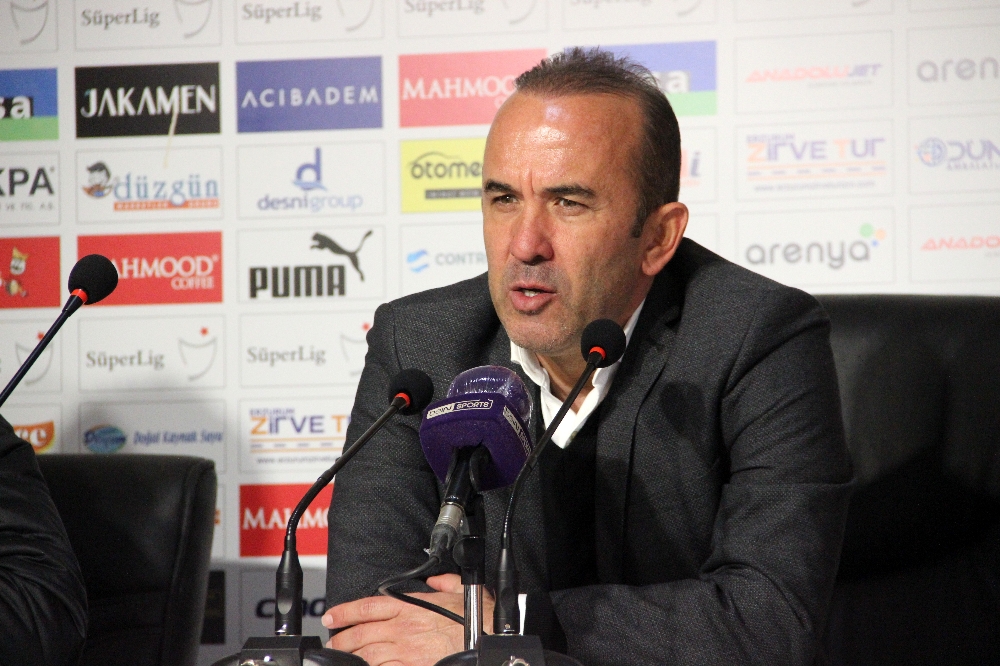 BB Erzurumspor’da Mehmet Özdilek’le yollar ayrıldı