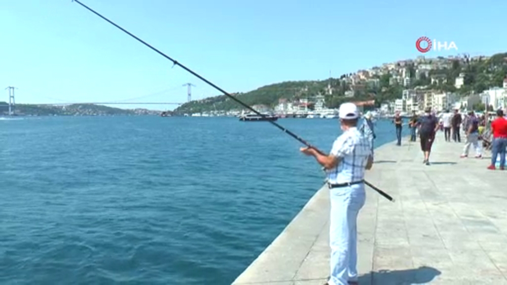 Bebek Sahili’nde deniz keyfi