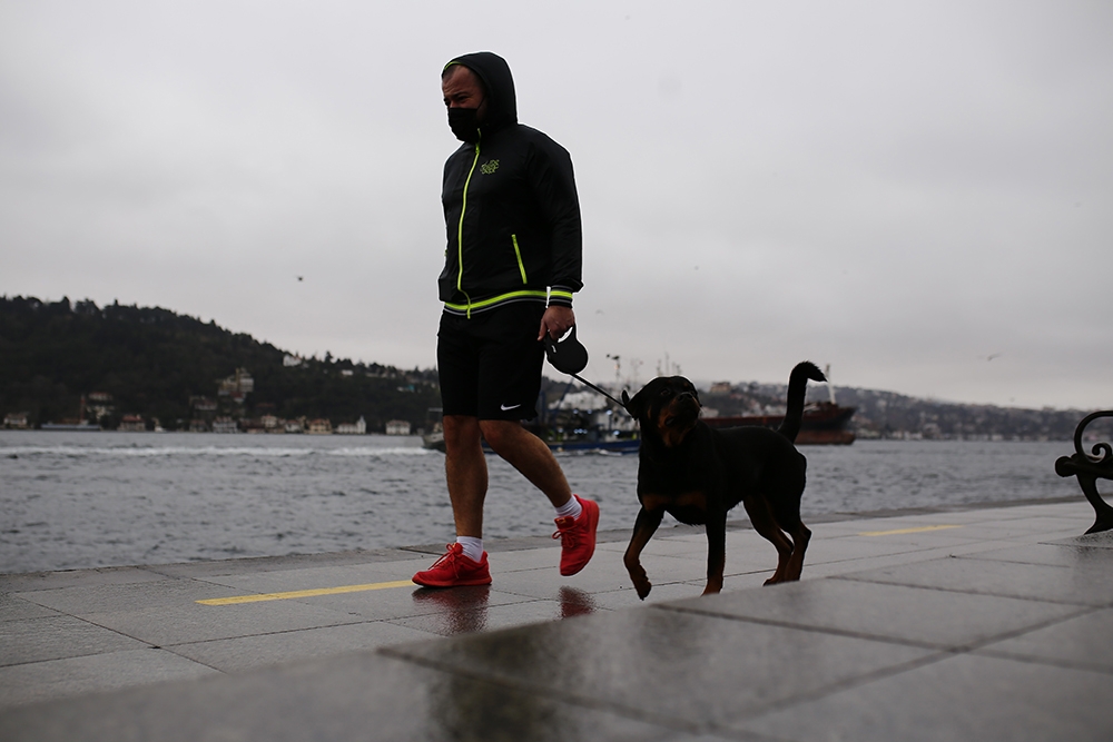 Bebek’te kısıtlama dinlemediler, spor yaptılar