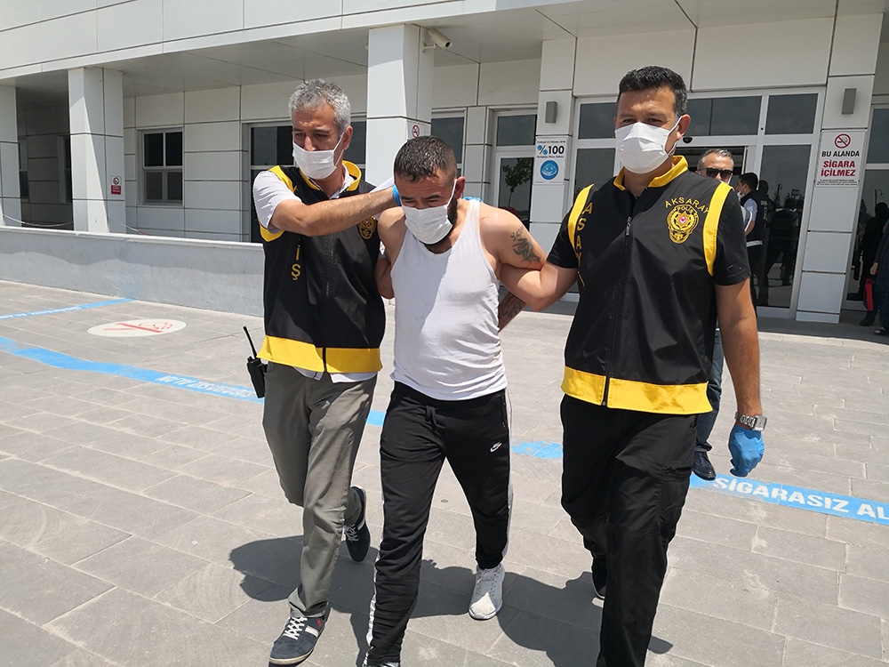Bekçiyi ezen, polisin ayağını kıran alkollü sürücü adliyede