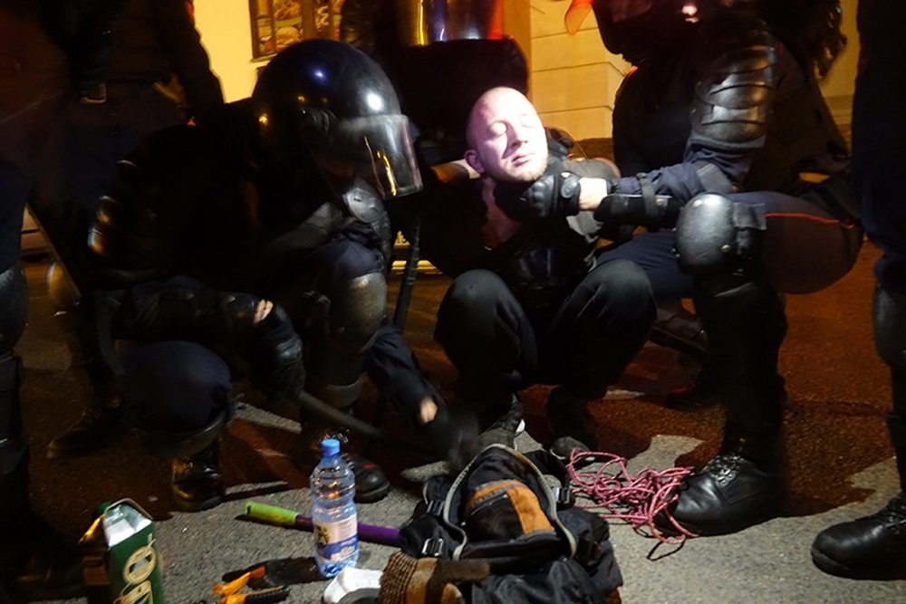 Belarus’ta gece boyunca gerilim devam etti