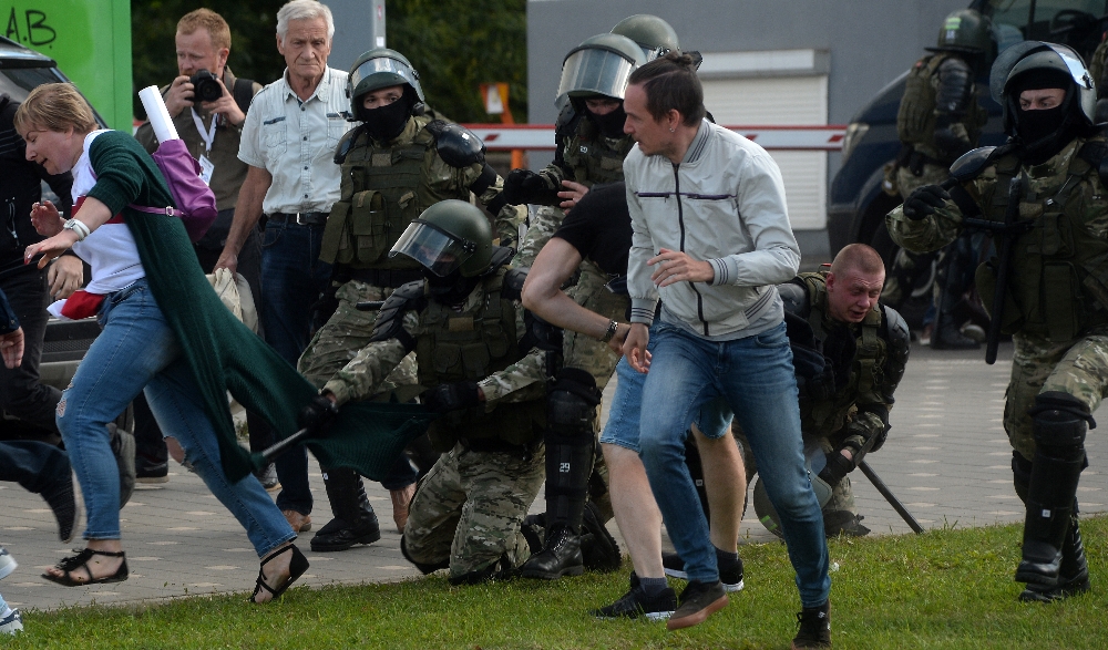 Belarus’taki protestolarda bugüne kadar bin 376 kişi yaralandı