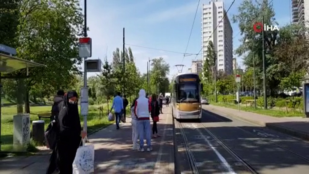 Belçika’da normalleşme süreci başladı, alışveriş merkezleri yeniden açıldı