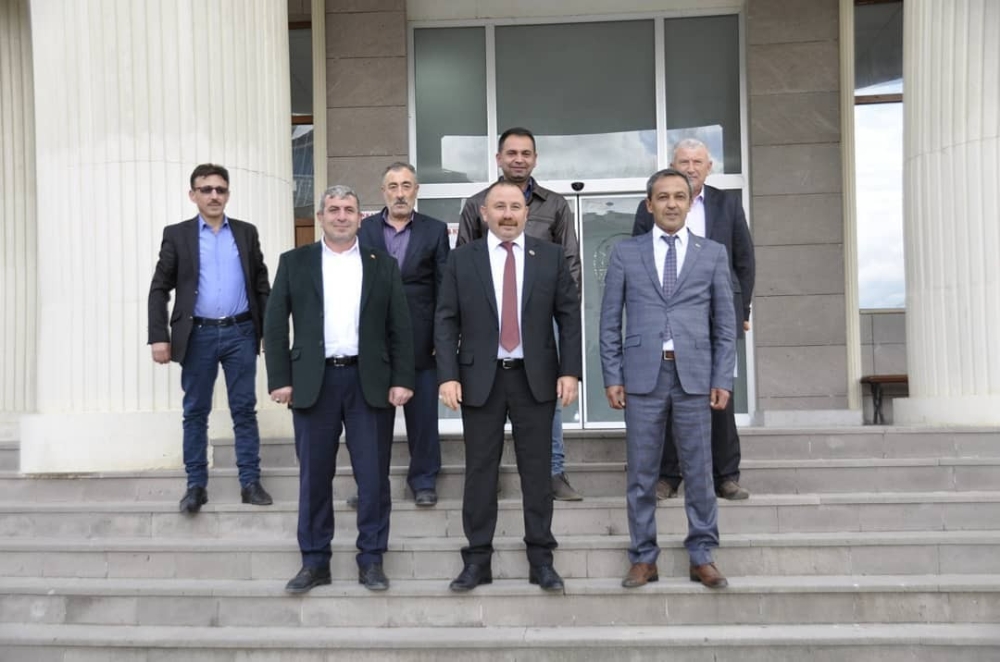 Belediye başkanları maske ve sosyal mesafe kuralına uymadı