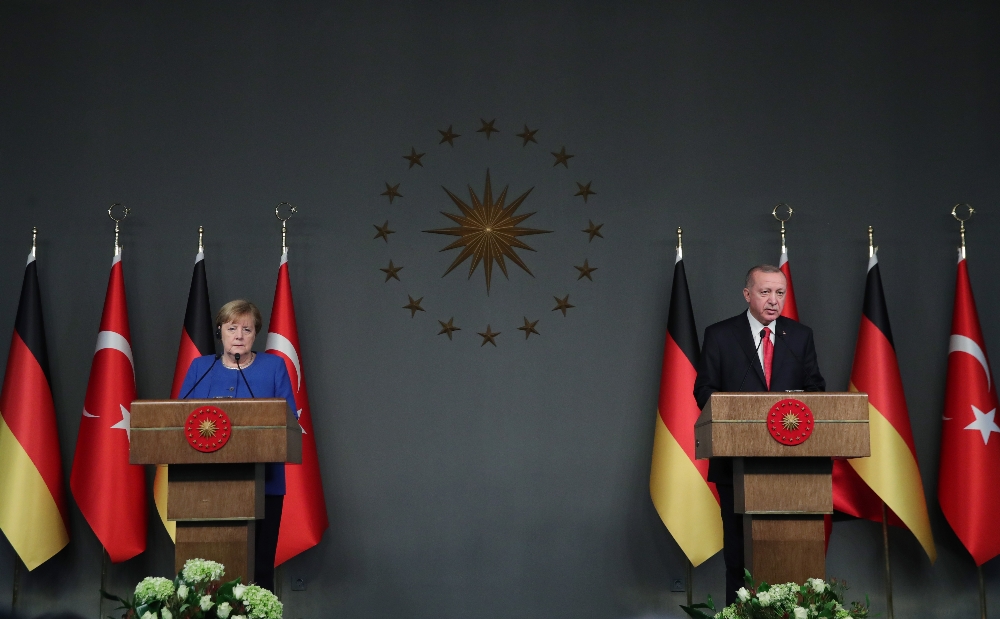 “Berlin sürecine gelen ülkelerin bu adama artık yüz vermemesi lazım”