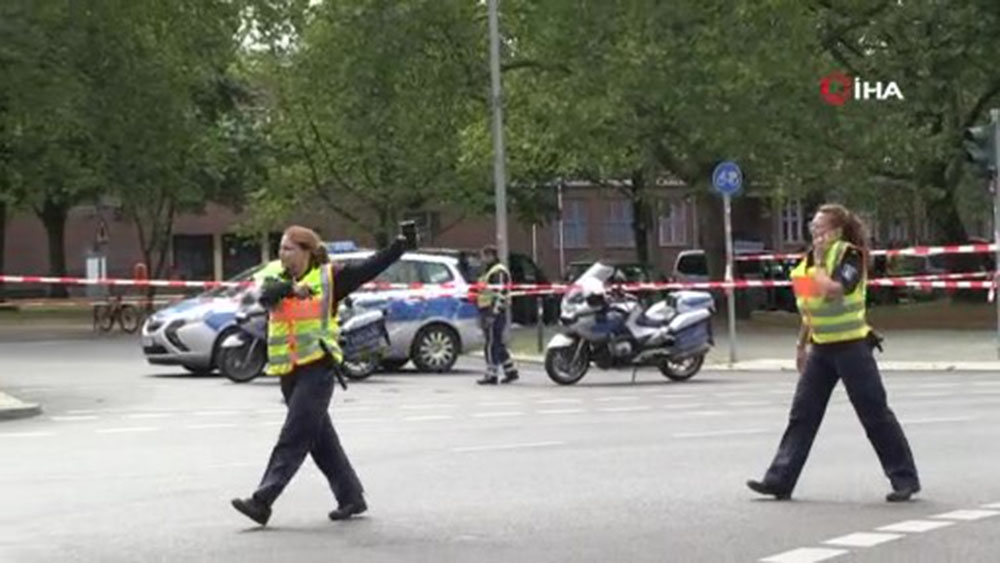 Berlin’de okulda silahlı saldırgan iddiası polisi alarma geçirdi
