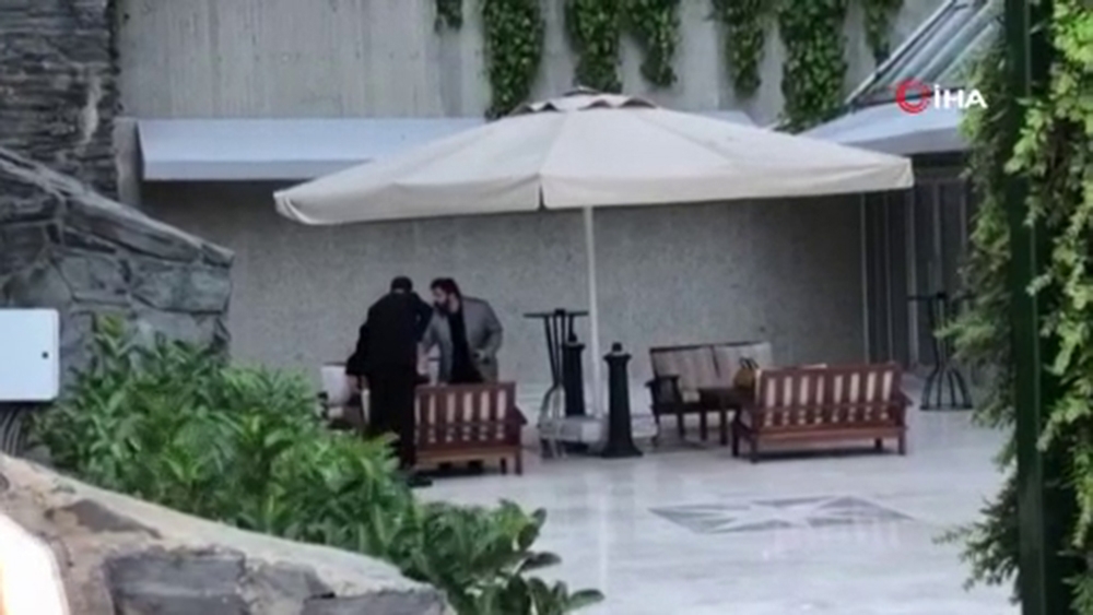Berna Gözbaşı, Kulüpler Birliği toplantısını terk etti