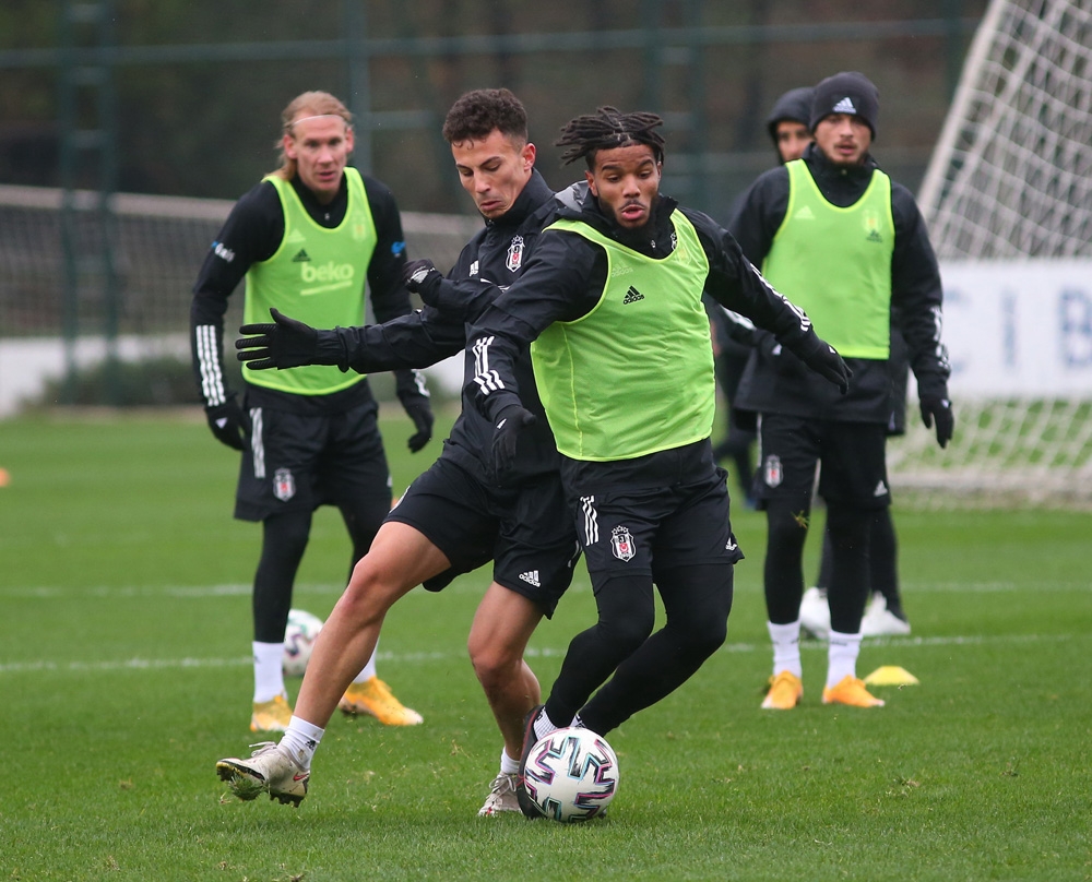 Beşiktaş, derbi hazırlıklarına başladı