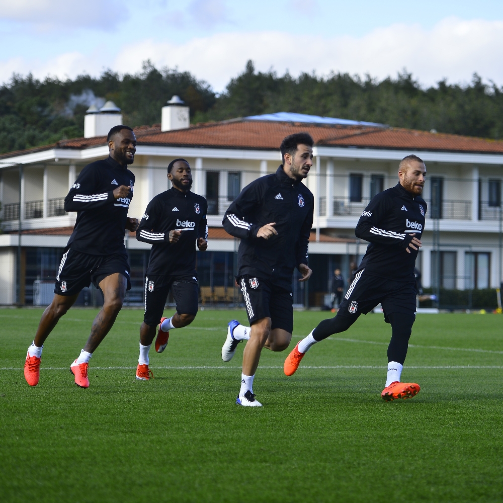 Beşiktaş derbi mesaisine devam etti