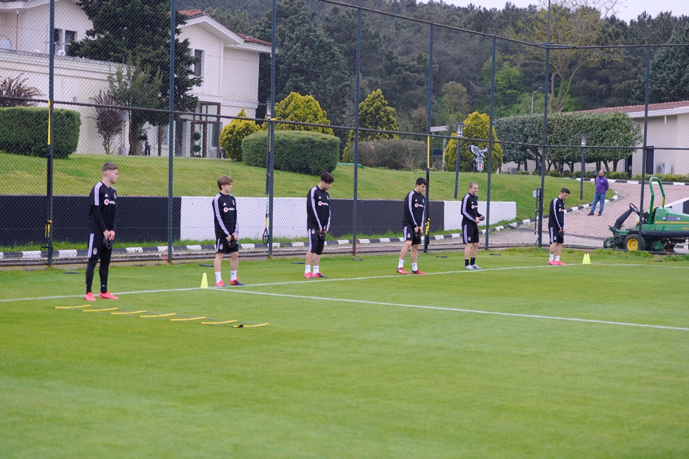 Beşiktaş gruplar halinde çalışmalara başladı