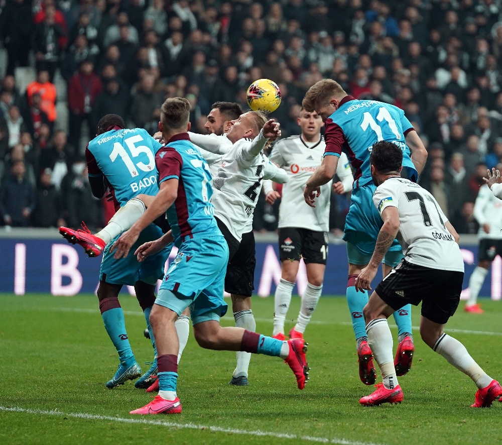 Beşiktaş son dakikada yıkıldı