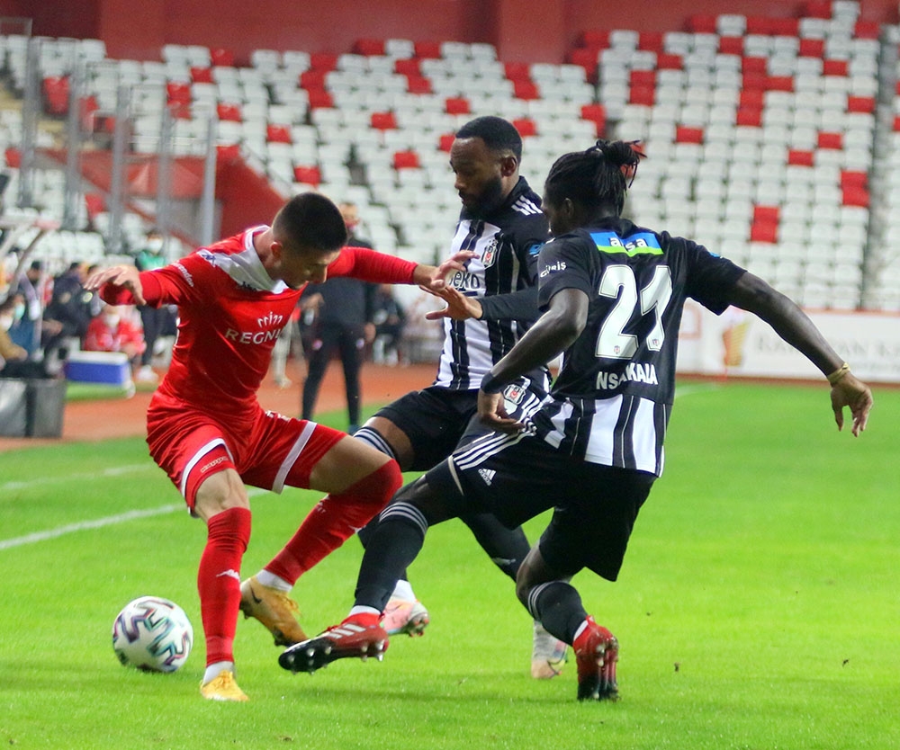 Beşiktaş,Antalyaspor’la deplasmanda 1-1 berabere kaldı