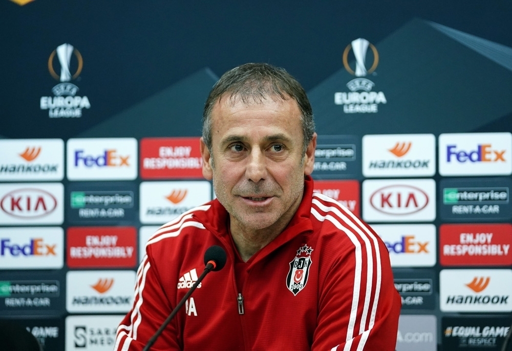 Beşiktaş’ta Abdullah Avcı ile yollar ayrıldı