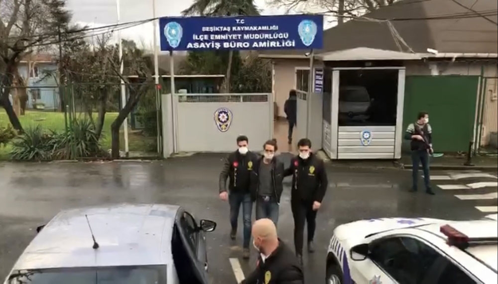 Beşiktaş’ta dehşeti yaşatan saldırganın yakalandığı anlar kamerada