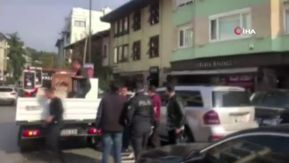Beşiktaşta İşgaliye İzni Olmayan Valeler Bir Kişiyi Bıçakla Yaraladı