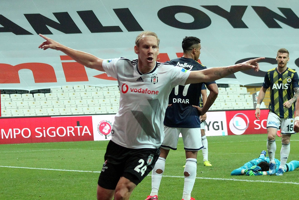 Beşiktaş’taki fare kulüpten kovuldu