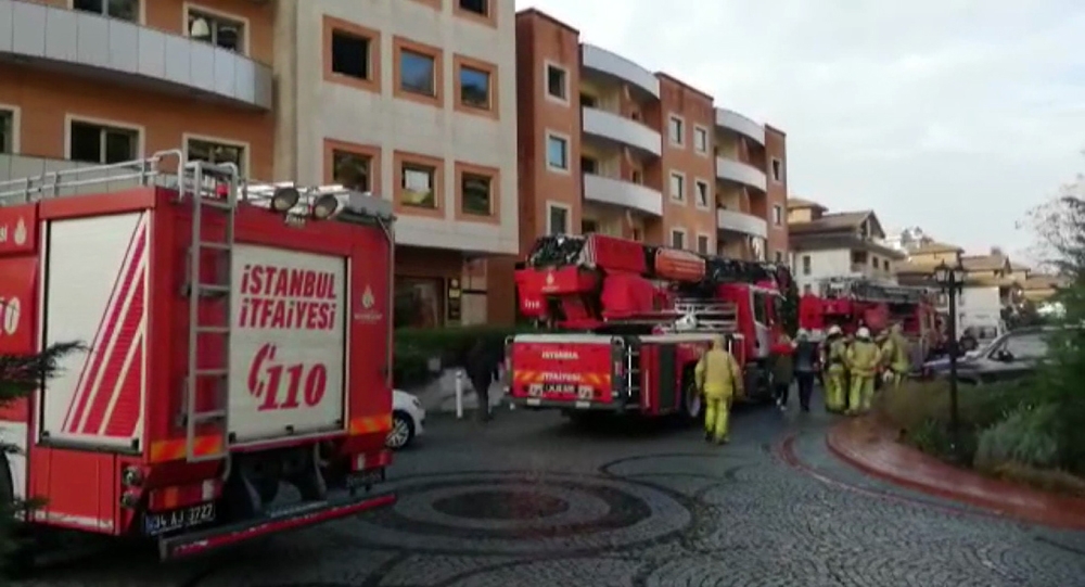 Beykoz’da lüks sitede yangın paniği