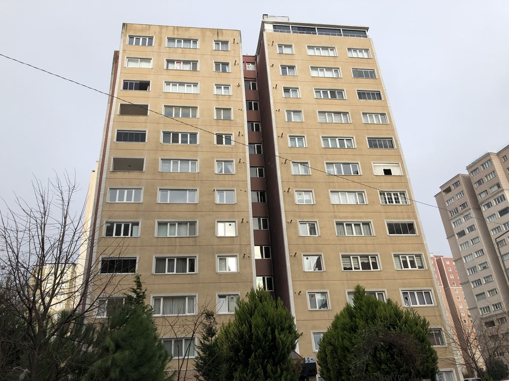 Beylikdüzünde İki Çoçuk Annesi Kadın, Eşini Öldürdü