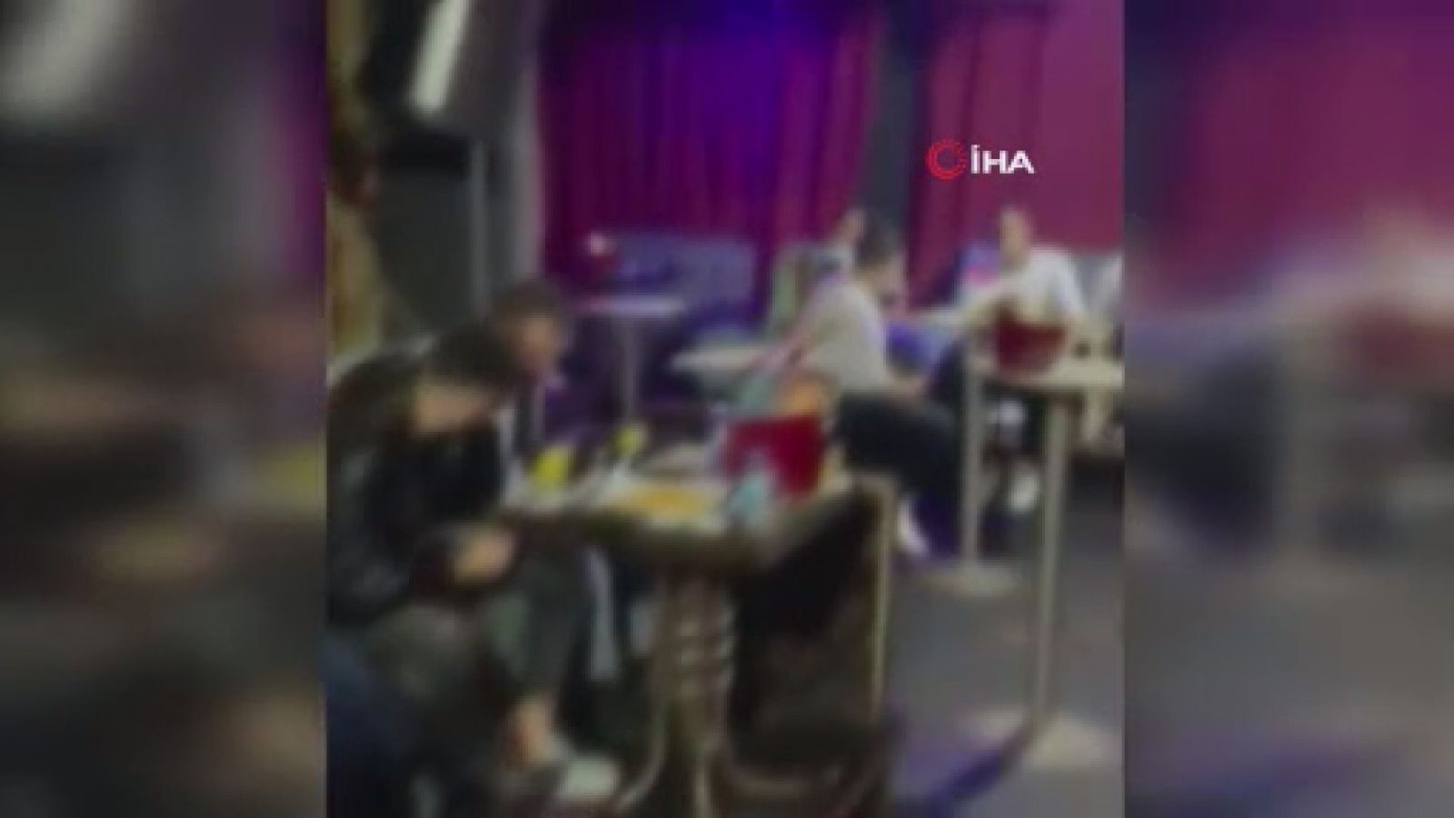 Beyoğlu’nda 2 iş yerine baskın