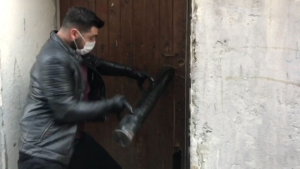 Beyoğlu’nda 3 adrese eş zamanlı operasyon