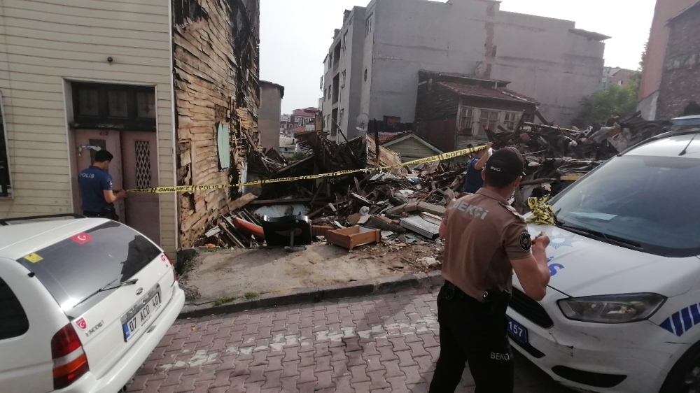 Beyoğlu’nda 3 ay önce yanan evde kafatası bulundu