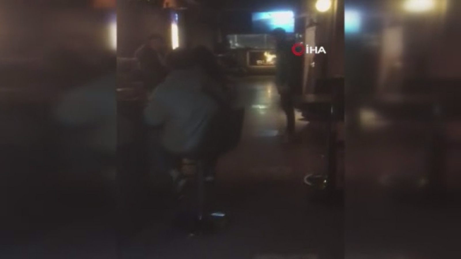 Beyoğlu’nda gece kulübü olarak kullanılan lokantaya baskın