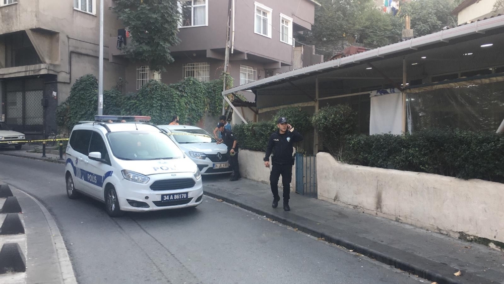 Beyoğlunda Kahvehaneye Silahlı Saldırı: 1 Yaralı