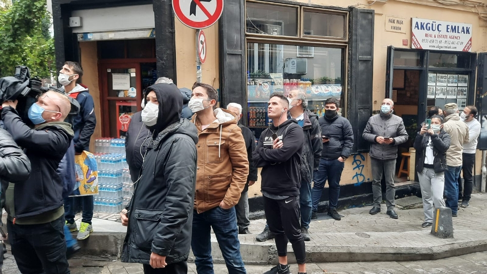 Beyoğlu’nda panik anları: vatandaşlar sokağa döküldü