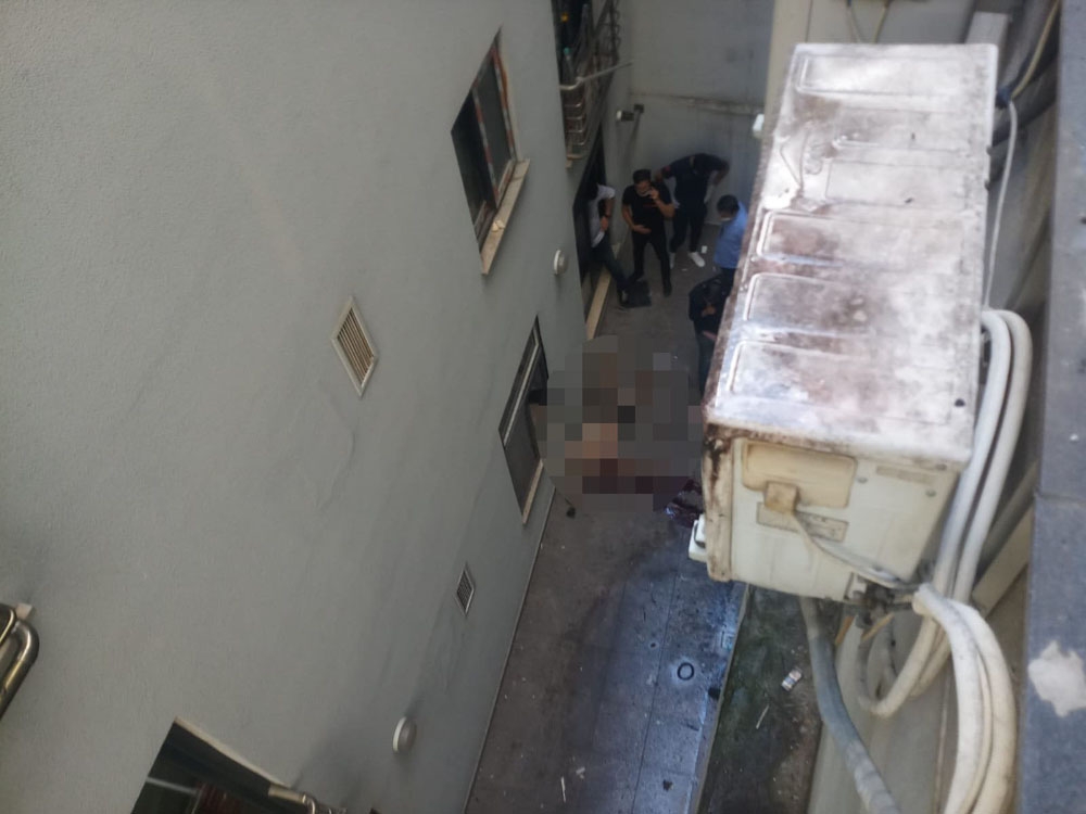 Beyoğlu’nda şok ölüm kamerada