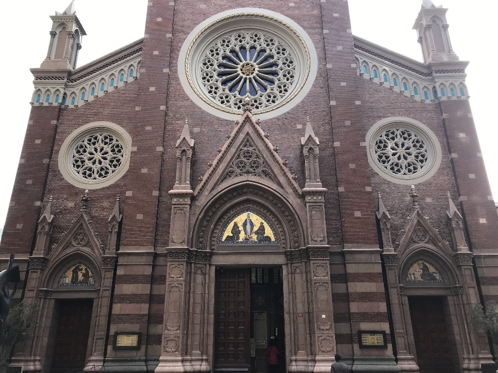 Beyoğlu’ndaki Sent Antuan Kilisesi’nde büyük kriz