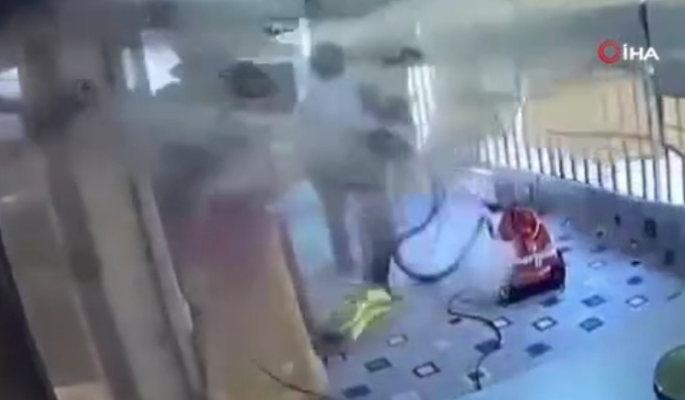Beyrut’taki patlama sırasında Afrikalı kadından kahramanca hareket