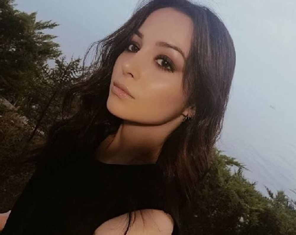 Bıçaklanarak Öldürülen Cerene Gözyaşı