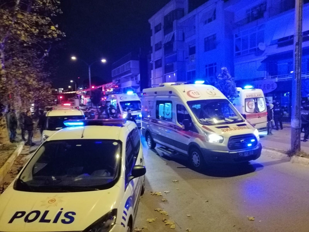 Bıçaklı Kavgada Bir Kişi Ağır Yaralandı