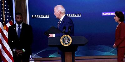 Biden konuşmasını yarıda kesti! Apar topar acil durum odasına gitti
