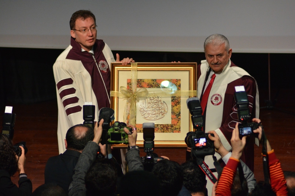 Binali Yıldırım’a Süleyman Demirel Üniversitesi’nden fahri doktora payesi