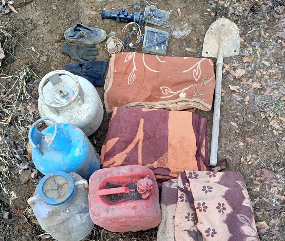 Bingöl’de teröristlere ait iki odalı sığınak imha edildi
