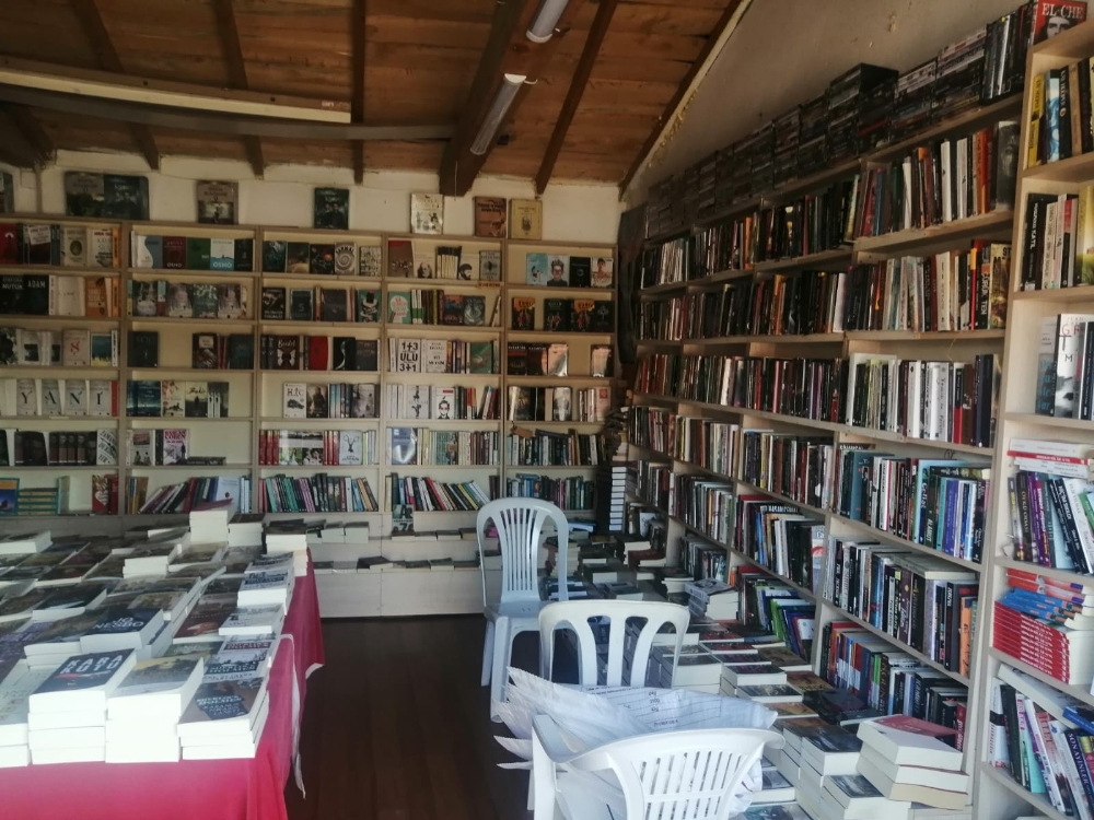 Binlerce korsan kitabın olduğu adrese şok operasyon
