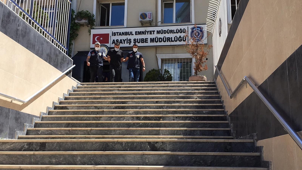 Bir gecede 14 iş yeri, 250 bin TL’lik hırsızlık: O anlar kamerada