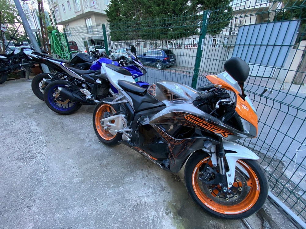 Bir günde 3 motosiklet çalan hırsız aynı gün yakalandı
