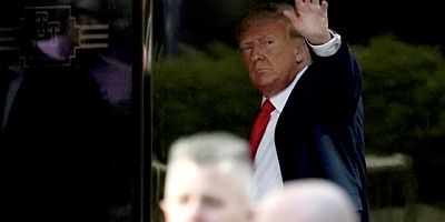 Bir ilk.. Eski ABD Başkanı Donald Trump tutuklandı