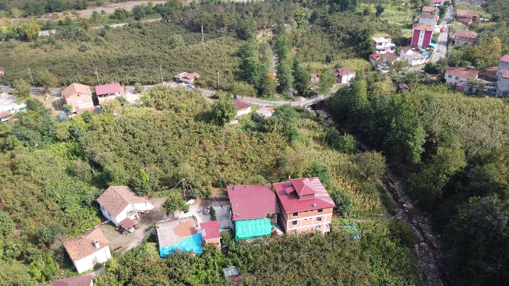 Bir yol için katliam yaptı: 2 ölü, 4 yaralı