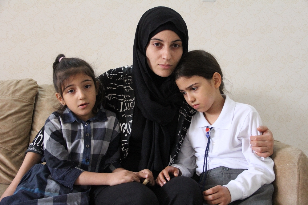 Biri 9, Biri 6 Yaşında Sarı Nokta Hastalığının Pençesine Düştü