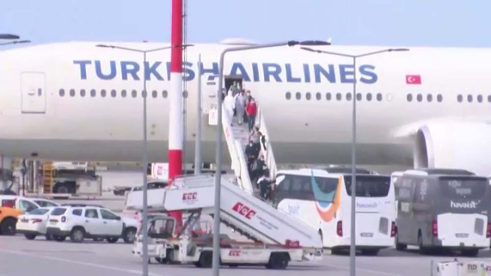 Birleşik Arap Emirlikleri’ndeki Türkler, yurda getirildi