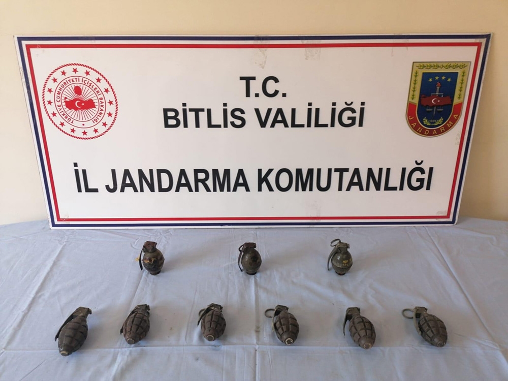 Bitlis’te terör örgütüne ait 9 adet el bombası ele geçirildi