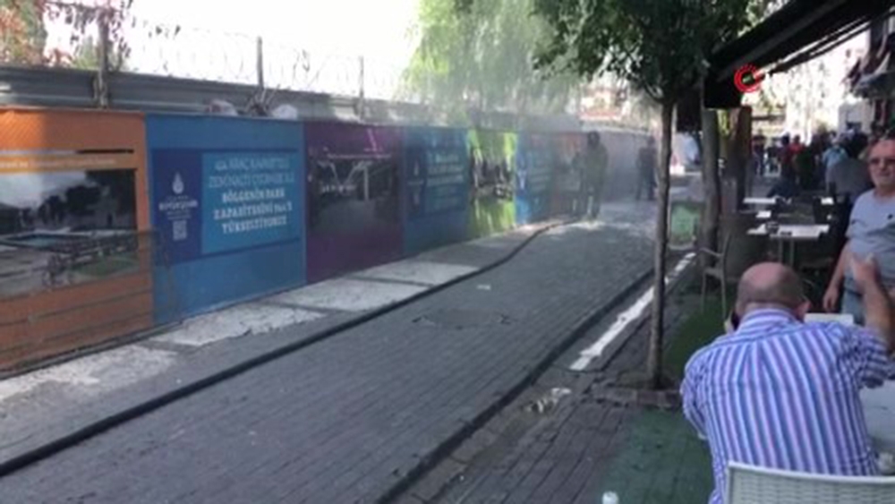 Bitmek bilmeyen otopark inşaatında yangın çıktı