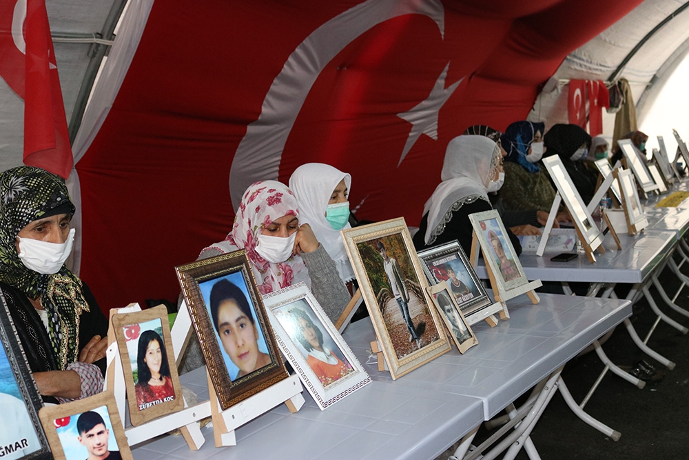 Bizim çocuklarımızı göndersinler, kendi çocuklarını dağa götürsünler