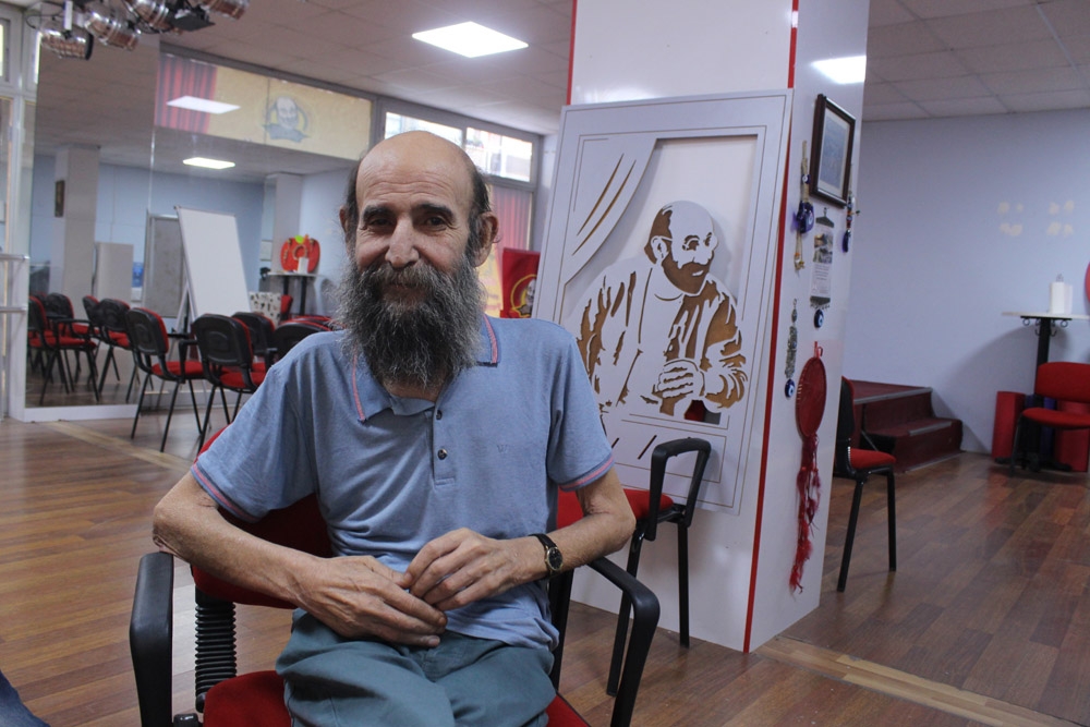 Bizimkiler dizisinin Cemil’i hastaneye kaldırıldı