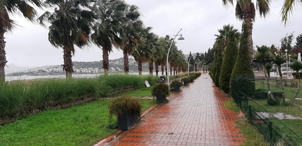 Bodrum sahilleri bomboş kaldı
