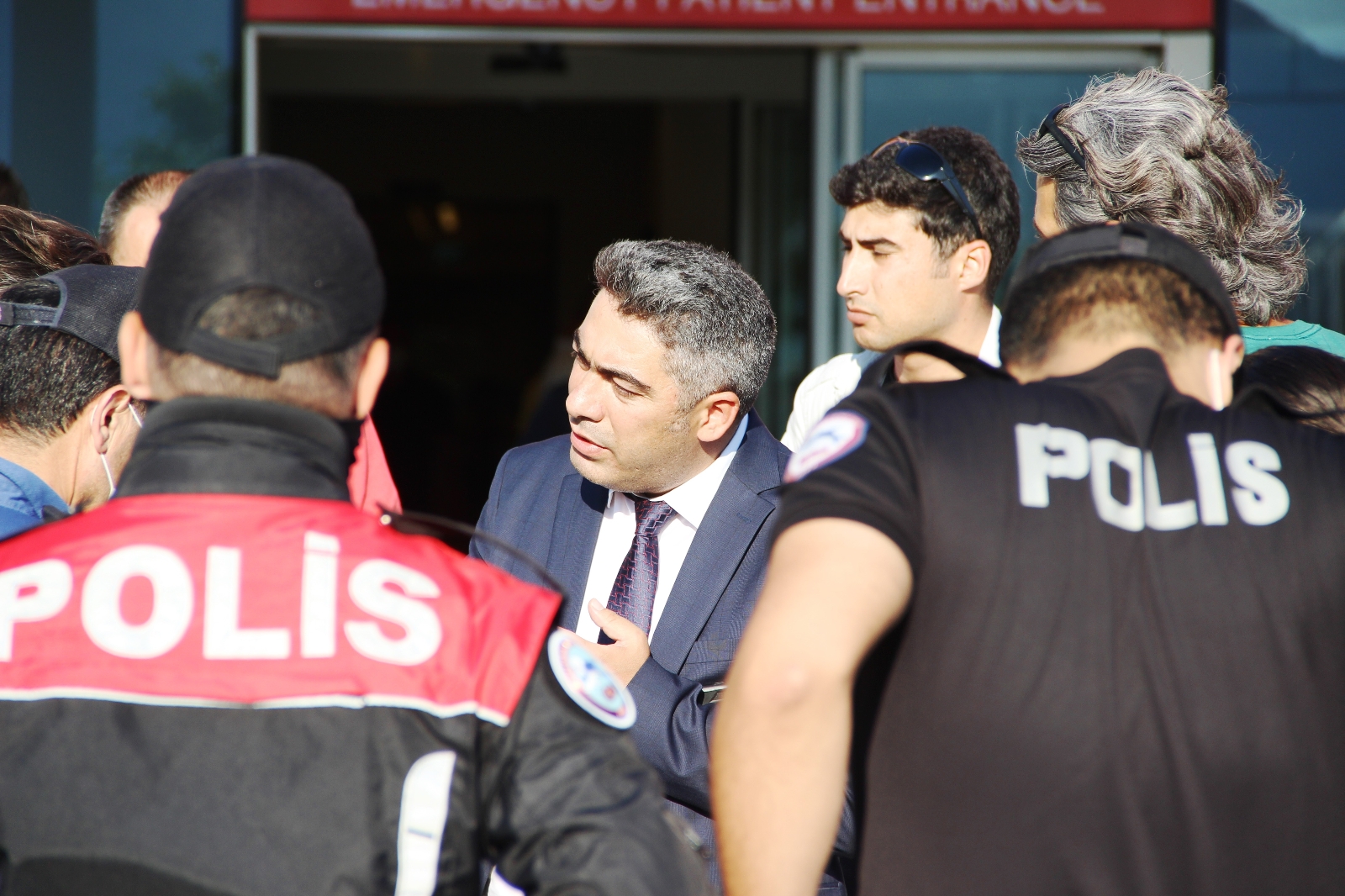 Bodrum’da polise silahlı saldırı: 1’i ağır 2 yaralı